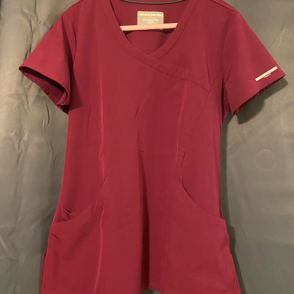Sketchers Jogger Scrubs Maroon. Size M. Perfect Condition!